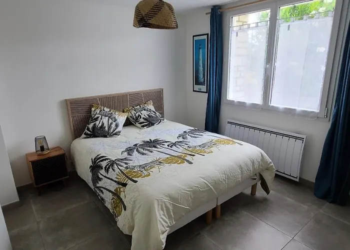 Les Geais Bleus Apartment